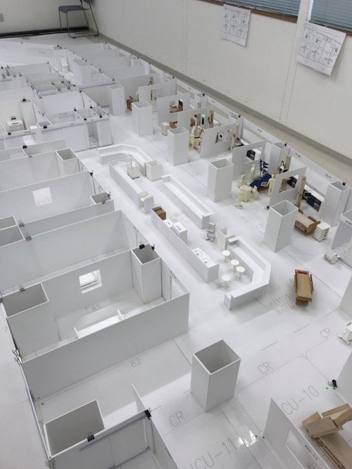 新棟の1/10サイズの大型模型